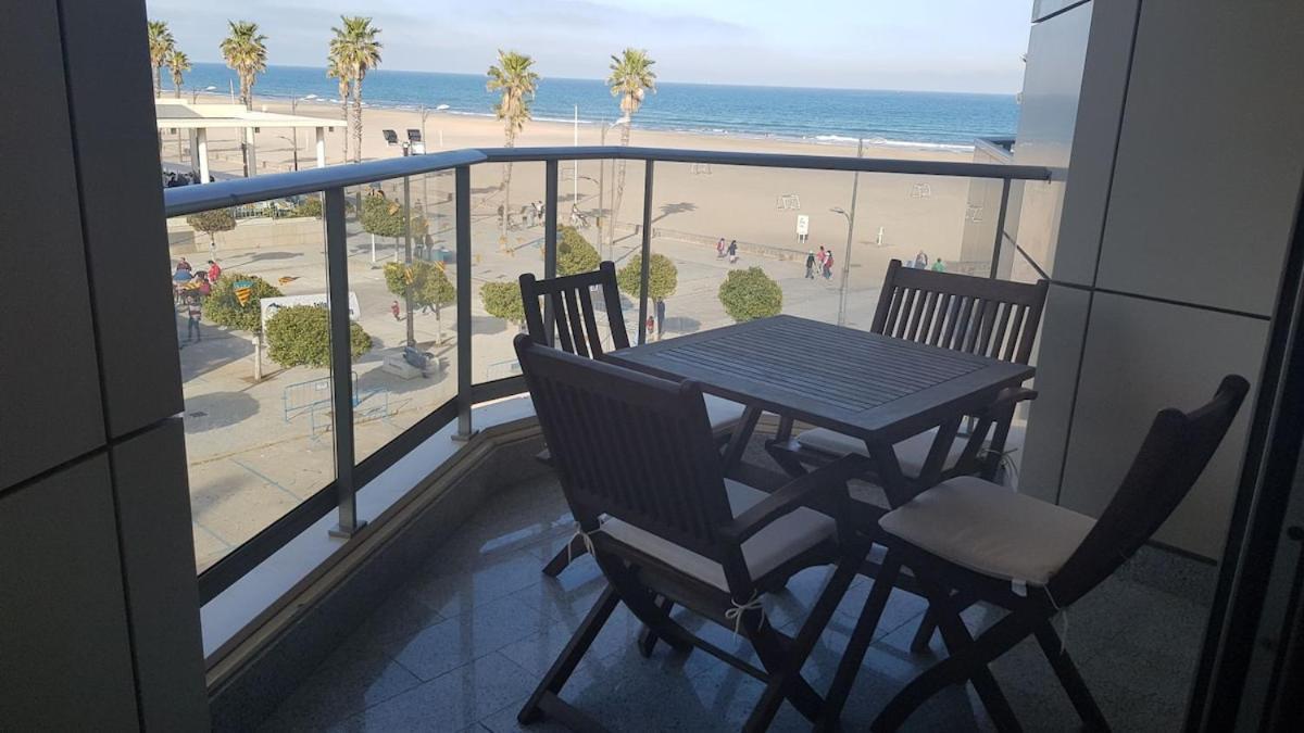 Direct View To The , Parking , Terraza